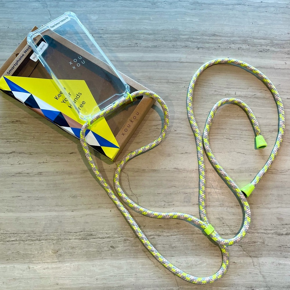 NEW! XouXou iPhone X/XS clear case with cord